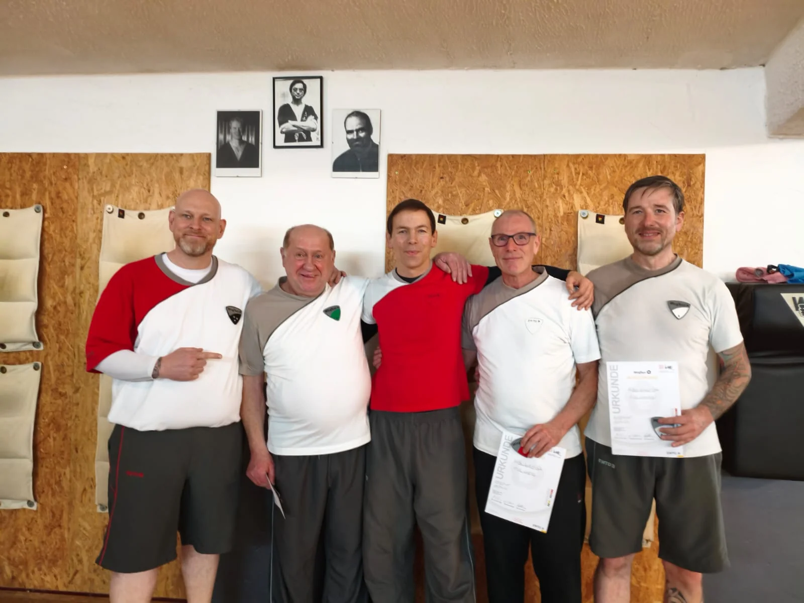 Volker, Peter und Wolfgang bestehen ihre Prüfung