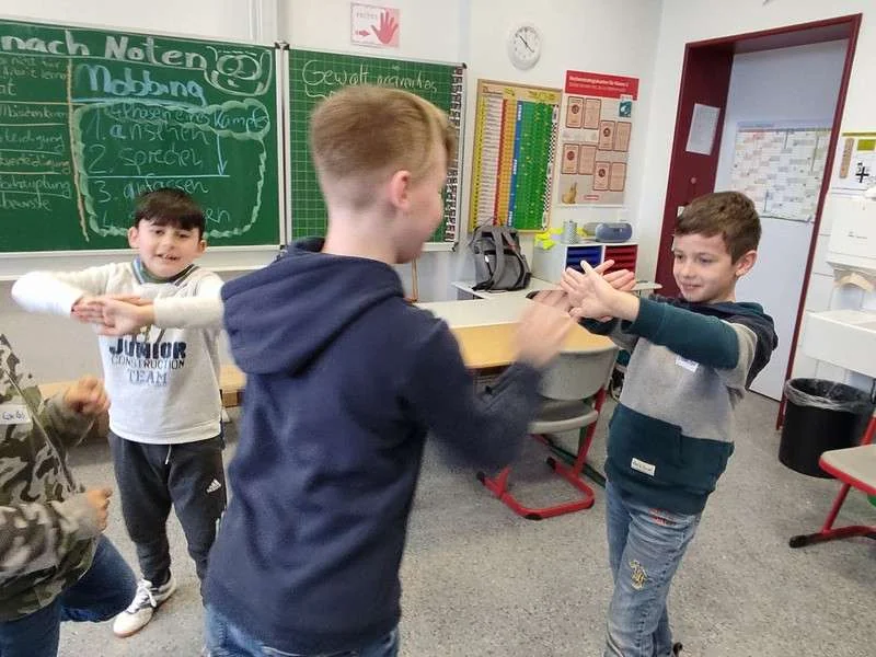 Sonnenschule Gewaltprävention – Foto 2